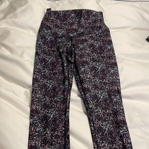 Lululemon leggings size 4